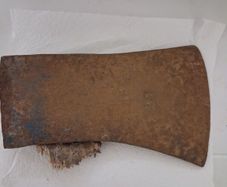 Axe head