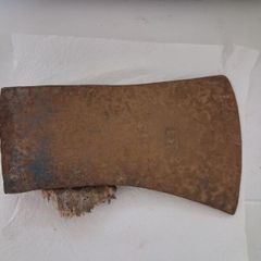 Axe head