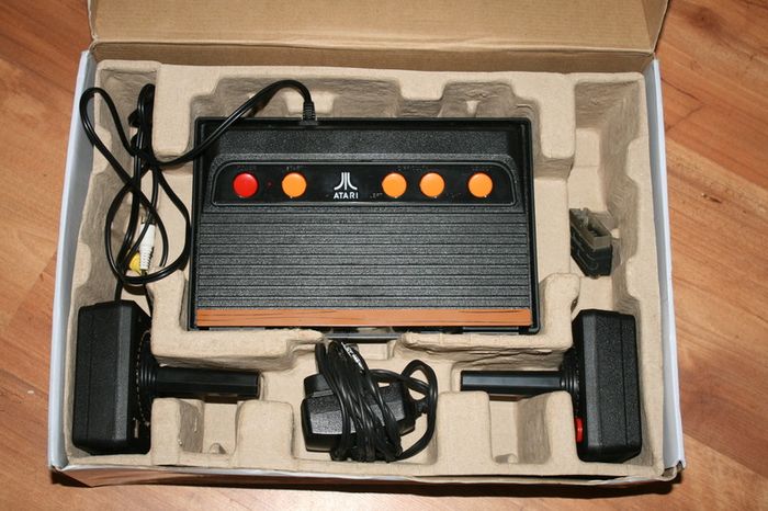 Flashback 4 Atari Classic Game Console