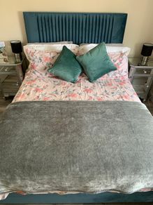 queen size bed ottoman