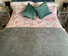 queen size bed ottoman