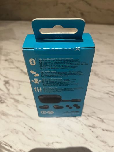 wireless headphones (sealed in box)
