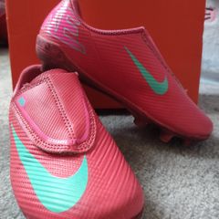 NIKE kids football boots UK11