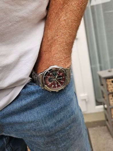 Watch Seiko Chronograph Quartz.