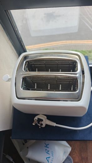 Toaster - Russell Hobbs
