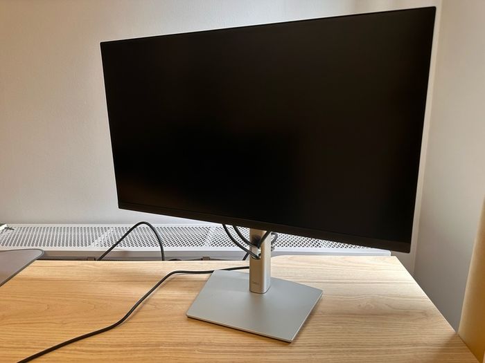 Dell 24 USB-C Hub Monitor - P2423DE