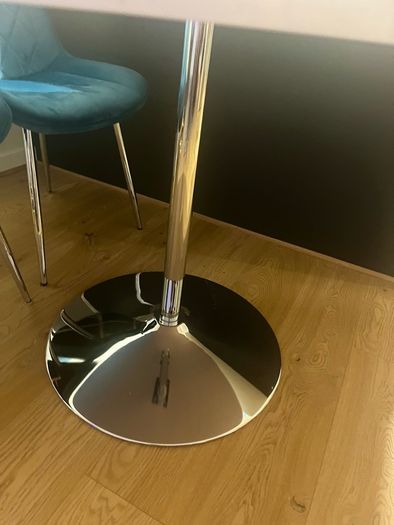 Large Kitchen Table - Jumbo Chrome Pod - High Gloss White