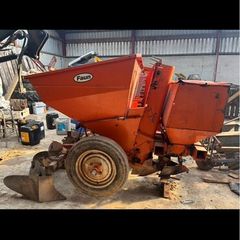 Potato planter