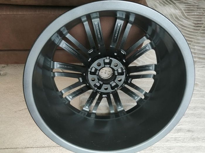 Genuine 19" Audi alloys (Limited edition)