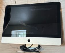 Apple iMac 21.5 inch Mid 2011 Core i5 - needs hard drive/OS