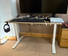 Adjustable desk