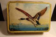 Mid Century MacFarlane Lang &amp; Co Tin