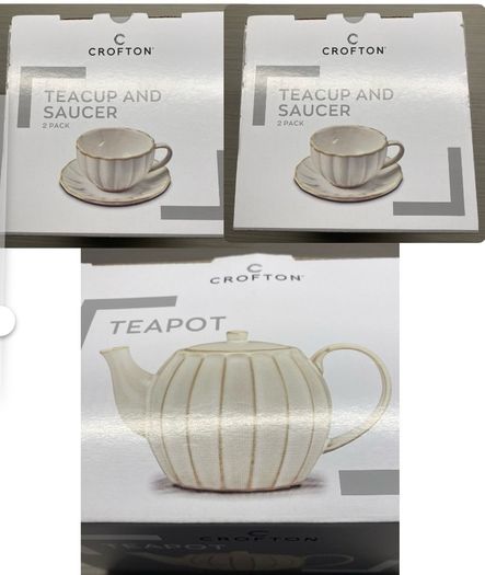 Crofton teapot and 4 matching teacups with saucers