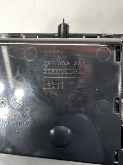 Vw Volkswagen Golf Mk7 2015 Front Centre Ashtray Console 5g2863391 A1l3b43s