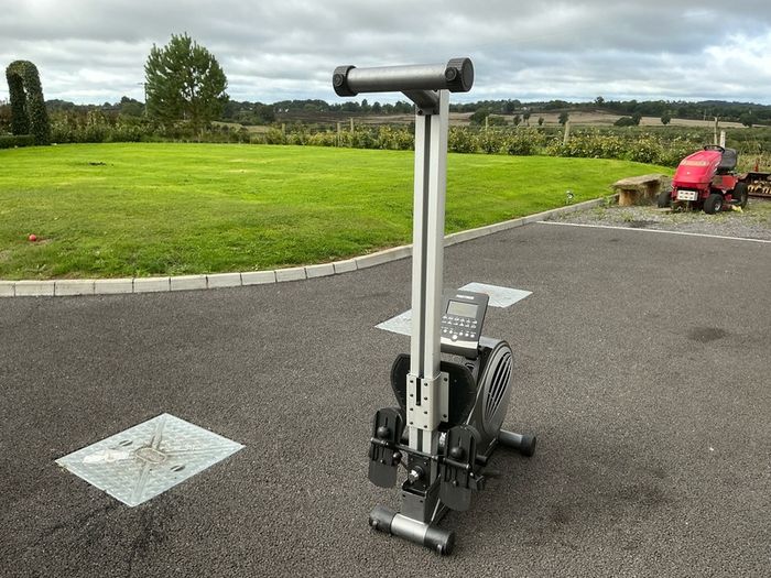 Proteus 5500 Rowing Machine