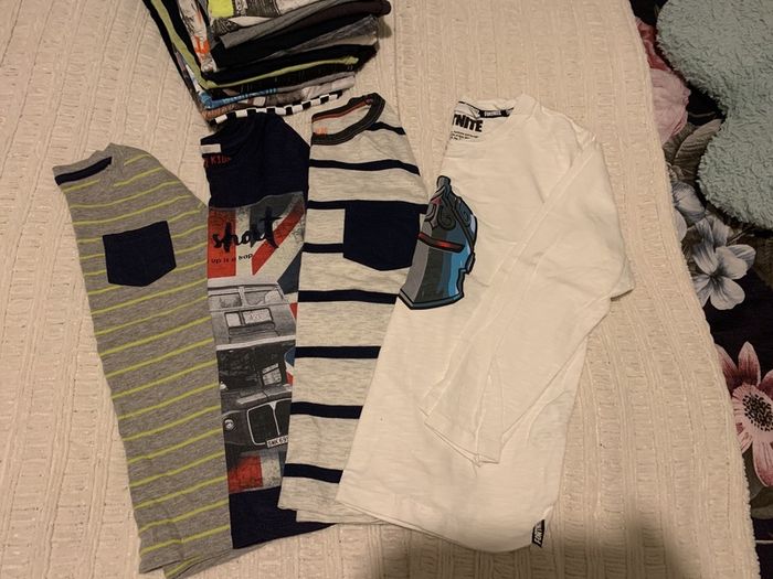 Tshirts selection ( short and long sleeve) 7-9 years old like new