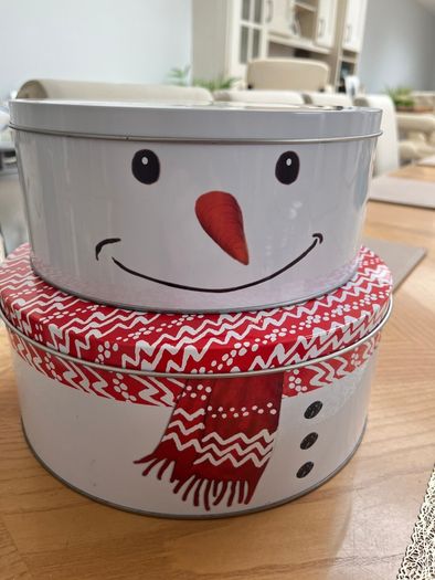 2 Christmas Cake Tins
