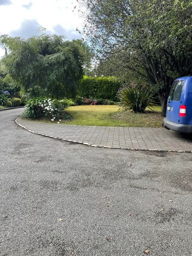 Grass Cutting & Garden Maintenance