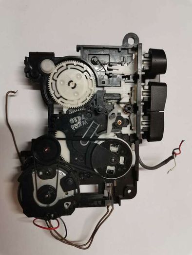 Panasonic RQ-V65 Cassette Walkman Player