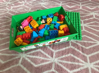 Toys building