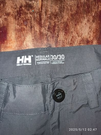 Helly Hansen cargo shorts 30 waist
