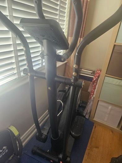Cross Trainer