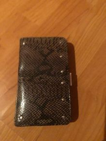 Kenneth Cole purse / wallet