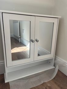 Double mirror bathroom cabinet