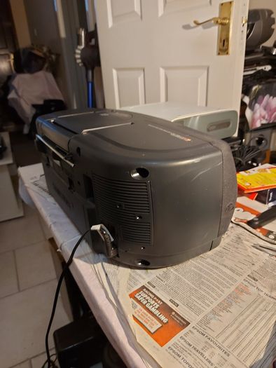 Samsung CD Player Stereo Radio Cassette Recorder, Model RCD-1650, Dual Tape Deck and Radio working fine, CD Player struggling to spin