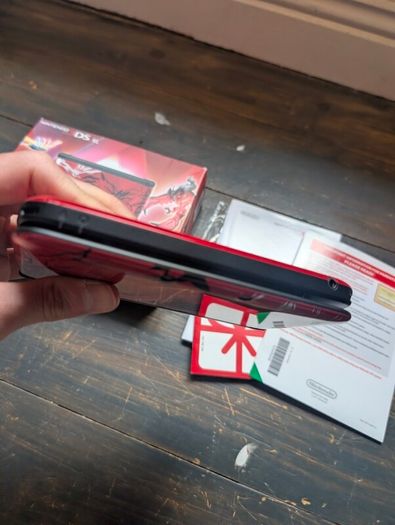 Nintendo 3DS XL - Pokemon Red Xerneas Yveltal Edition Console
