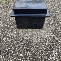 Racing battery box