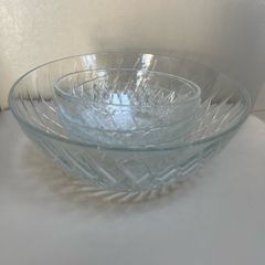 1 x large & 3 x small decorative glass bowls