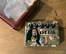 MXR DD11 Dime Distortion pedal