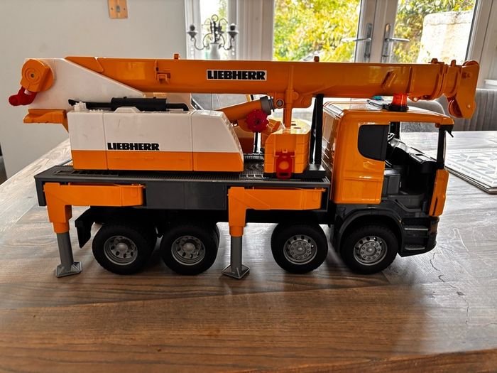 Toy Crane - Bruder Scania Liebherr Crane