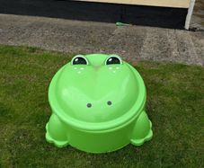 Sand pit / water paddling pool