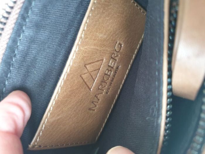 Markberg Leather Crossbody Bag