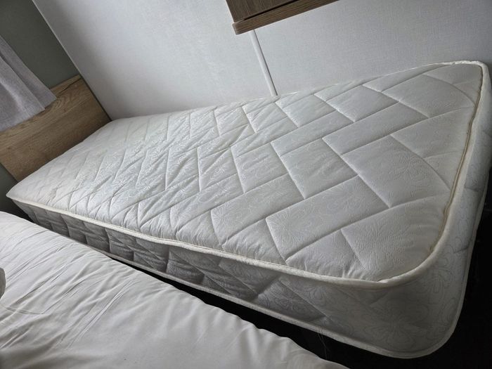 Mattress and bed mobile home