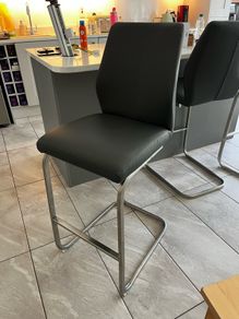 3 Island Stools