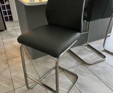 3 Island Stools