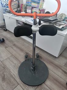 Swivel stand - mobility aid