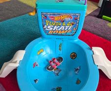 Hot Wheels Skate Bowl