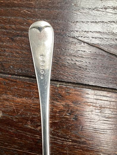 Set of 8 Vintage Silver Plated Dessert Spoons Old English Pattern