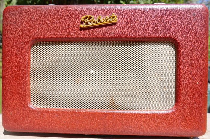 Roberts Original vintage Transistor Radio Model R 200