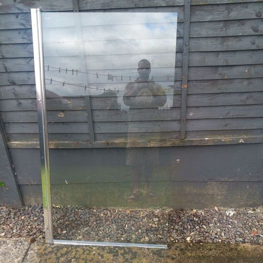 over bath glass shower screen