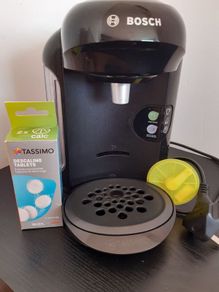 Coffee Machine with NEW BOX of Descaling Tablets