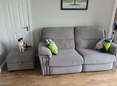 Recliner sofa set