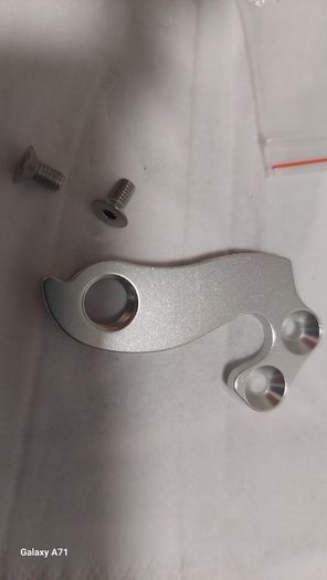 Bicycle parts / rear hanger