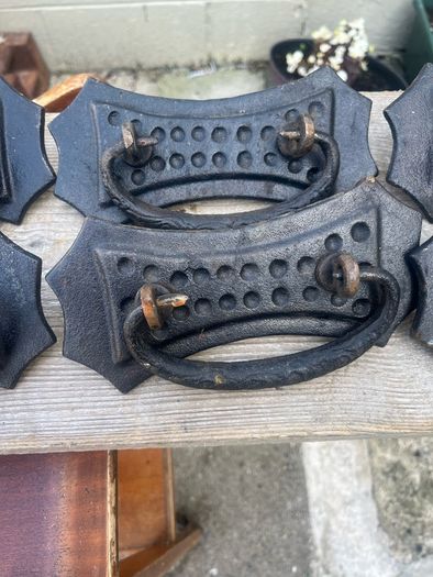 6 cast iron handles