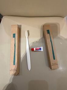 Kraft Recyclable Dental Kit. Toothbrush & toothpaste.