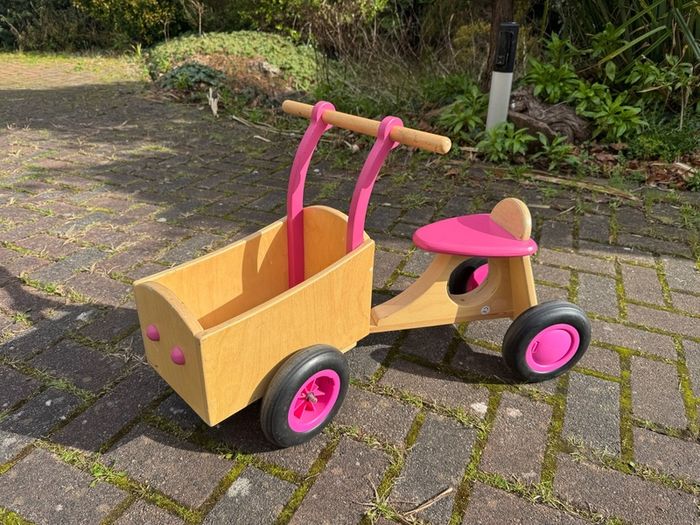 Toy cargo bike